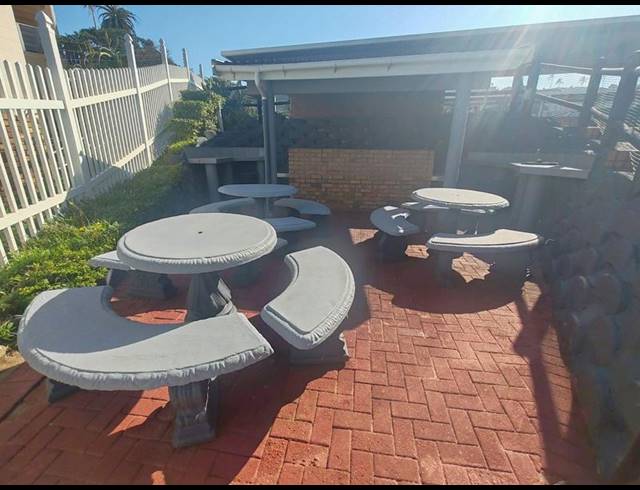 3 BEDROOM APARTMENT FOR SALE IN LAWRENCE ROCKS